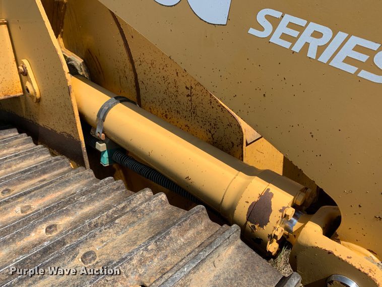 image for item JW9406 2004 John Deere 655C Series II  track loader