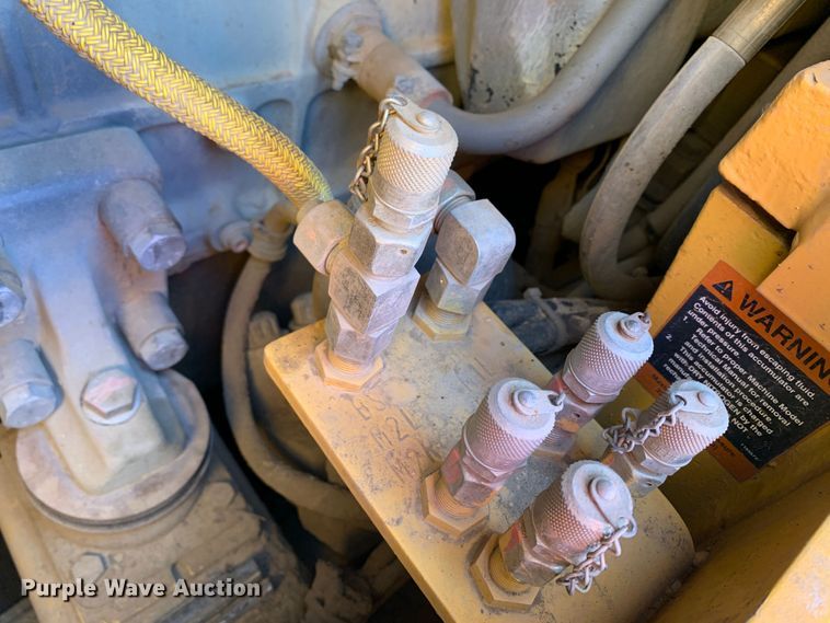 image for item JW9406 2004 John Deere 655C Series II  track loader