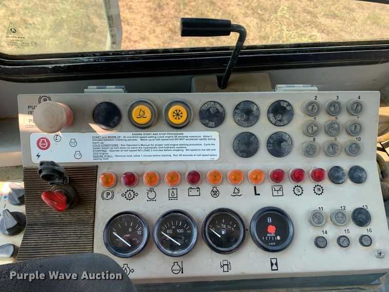 image for item JW9406 2004 John Deere 655C Series II  track loader