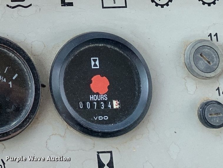 image for item JW9406 2004 John Deere 655C Series II  track loader