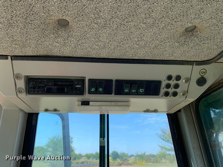 image for item JW9406 2004 John Deere 655C Series II  track loader