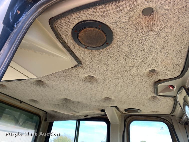 image for item JW9406 2004 John Deere 655C Series II  track loader