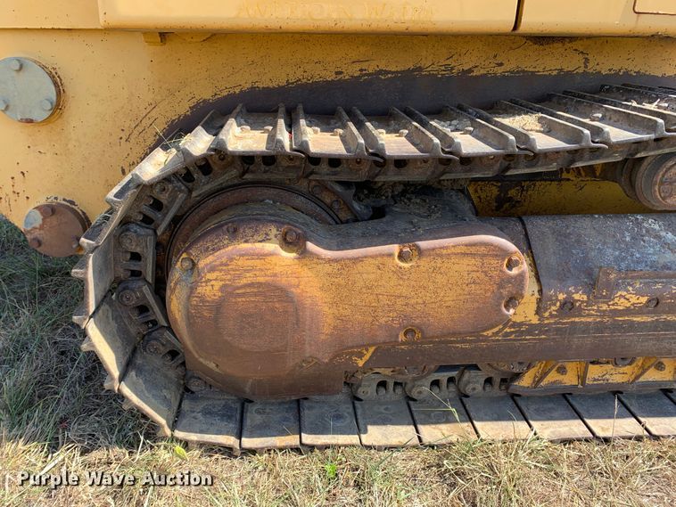 image for item JW9406 2004 John Deere 655C Series II  track loader