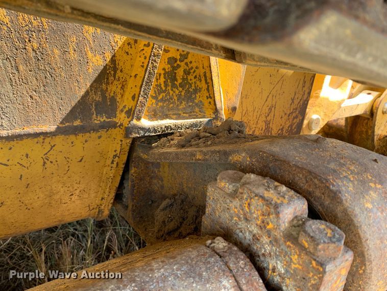 image for item JW9406 2004 John Deere 655C Series II  track loader