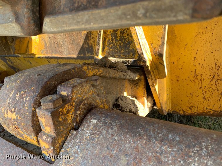 image for item JW9406 2004 John Deere 655C Series II  track loader