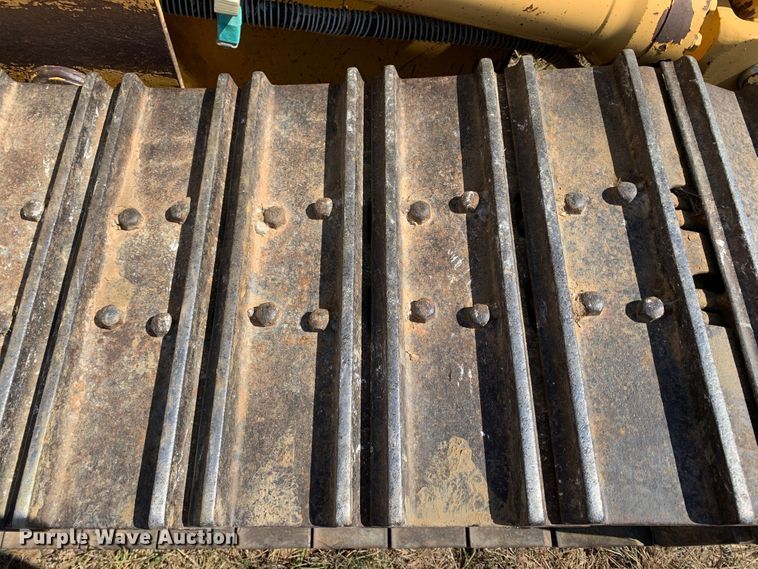 image for item JW9406 2004 John Deere 655C Series II  track loader