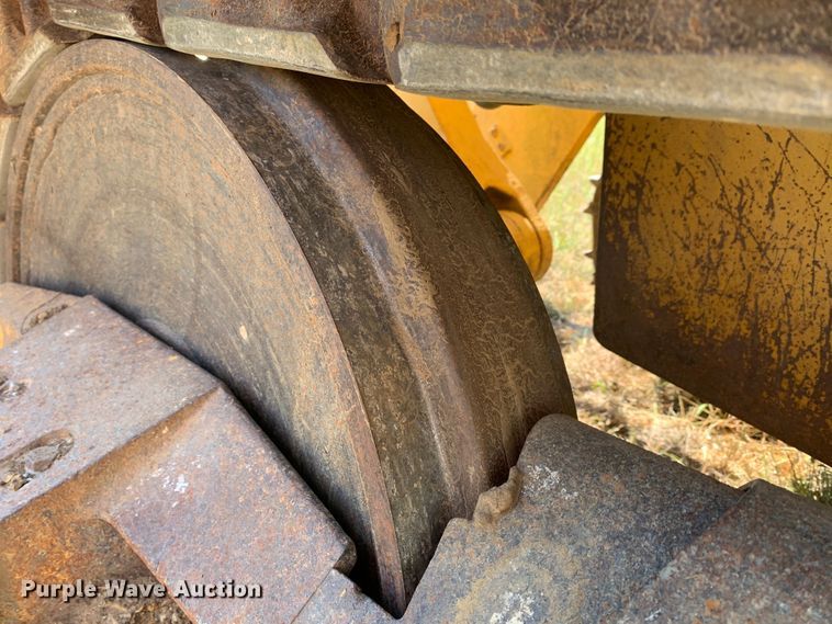 image for item JW9406 2004 John Deere 655C Series II  track loader