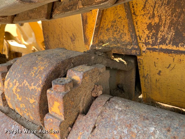 image for item JW9406 2004 John Deere 655C Series II  track loader