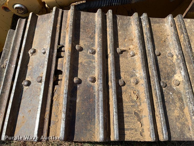 image for item JW9406 2004 John Deere 655C Series II  track loader