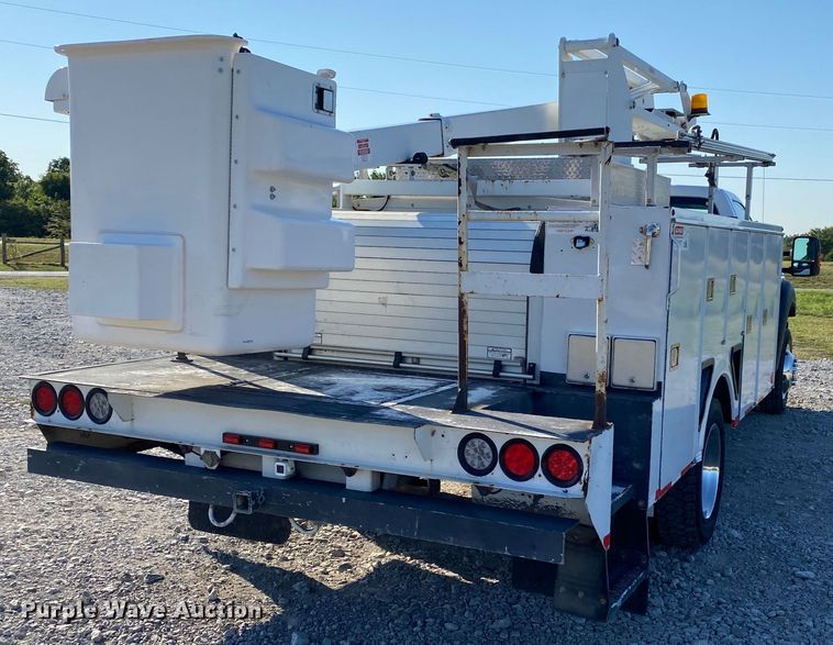 image for item JW9408 2012 Ford F550 Super Duty  bucket truck