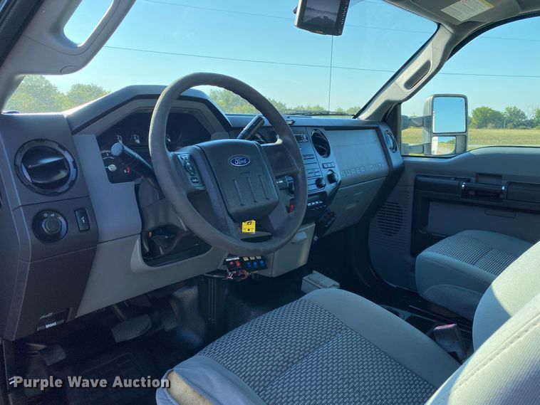 image for item JW9408 2012 Ford F550 Super Duty  bucket truck