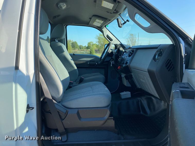 image for item JW9408 2012 Ford F550 Super Duty  bucket truck