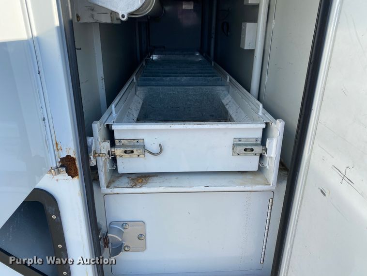 image for item JW9408 2012 Ford F550 Super Duty  bucket truck