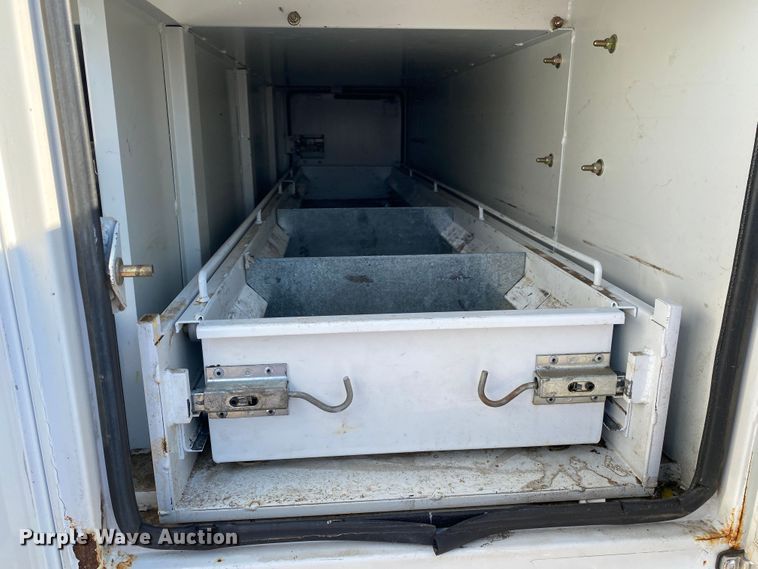 image for item JW9408 2012 Ford F550 Super Duty  bucket truck