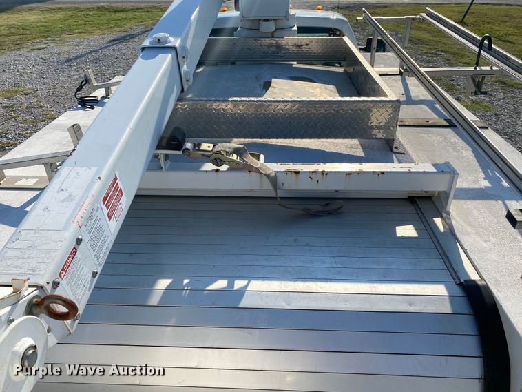 image for item JW9408 2012 Ford F550 Super Duty  bucket truck