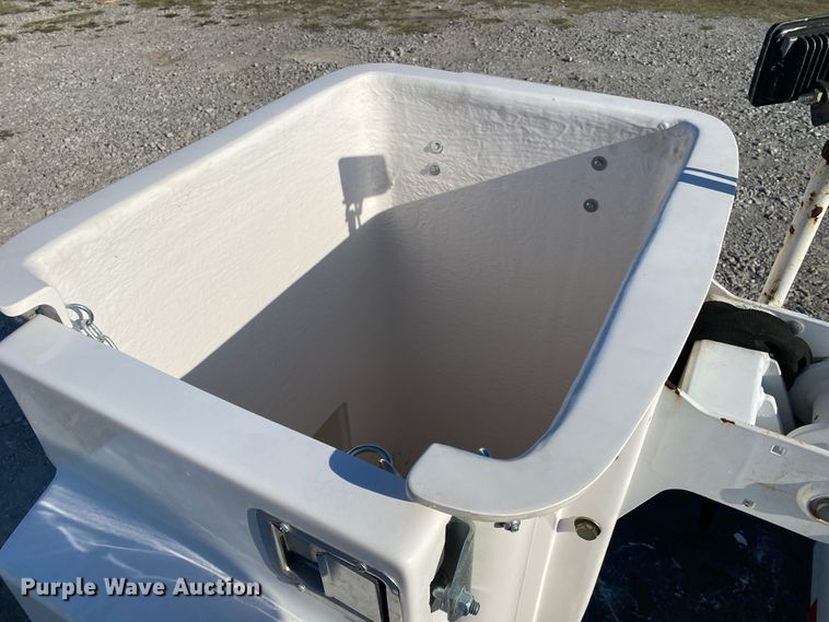 image for item JW9408 2012 Ford F550 Super Duty  bucket truck