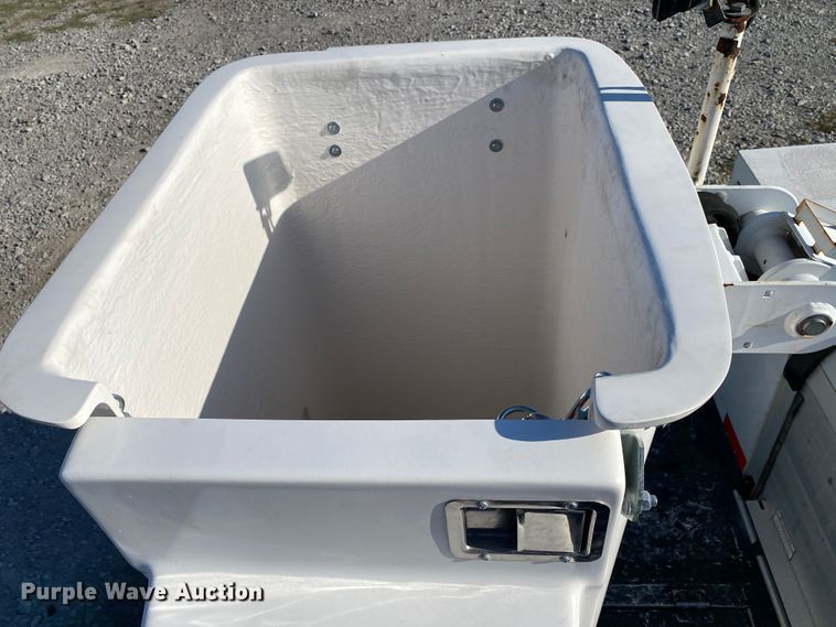 image for item JW9408 2012 Ford F550 Super Duty  bucket truck