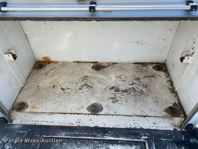 image for item JW9408 2012 Ford F550 Super Duty  bucket truck