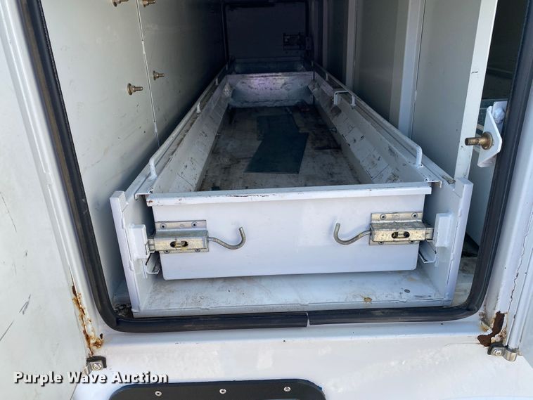 image for item JW9408 2012 Ford F550 Super Duty  bucket truck