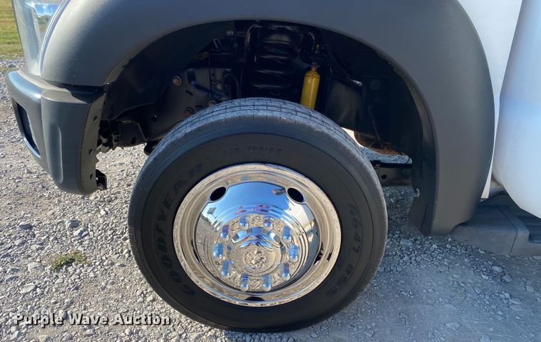 image for item JW9408 2012 Ford F550 Super Duty  bucket truck