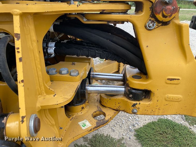 image for item JW9411 2011 Caterpillar 420EIT  backhoe