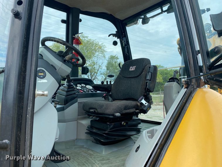 image for item JW9411 2011 Caterpillar 420EIT  backhoe