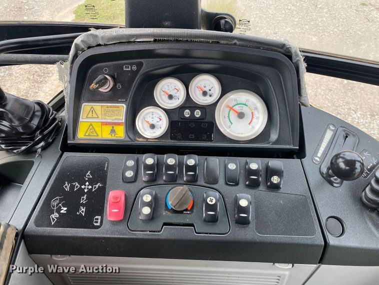 image for item JW9411 2011 Caterpillar 420EIT  backhoe