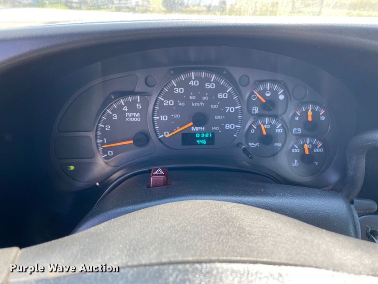 image for item JW9414 2003 Chevrolet C4500  bucket truck