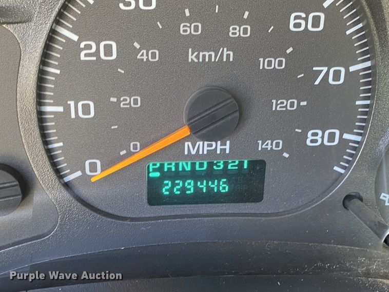 image for item JW9414 2003 Chevrolet C4500  bucket truck