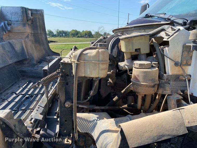 image for item JW9414 2003 Chevrolet C4500  bucket truck