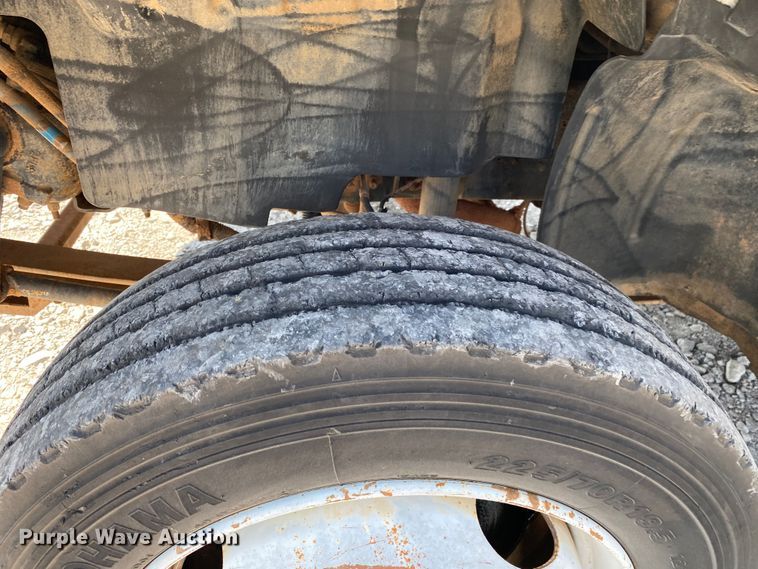 image for item JW9414 2003 Chevrolet C4500  bucket truck