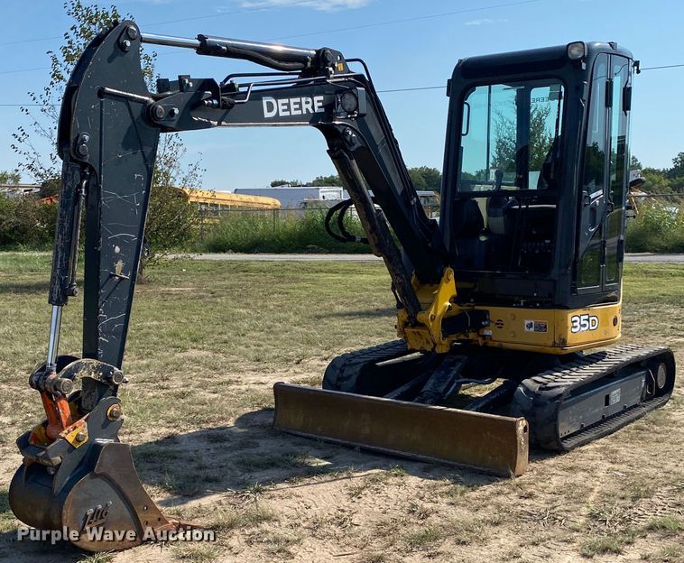 image for item JW9415 2013 John Deere 35D  mini excavator