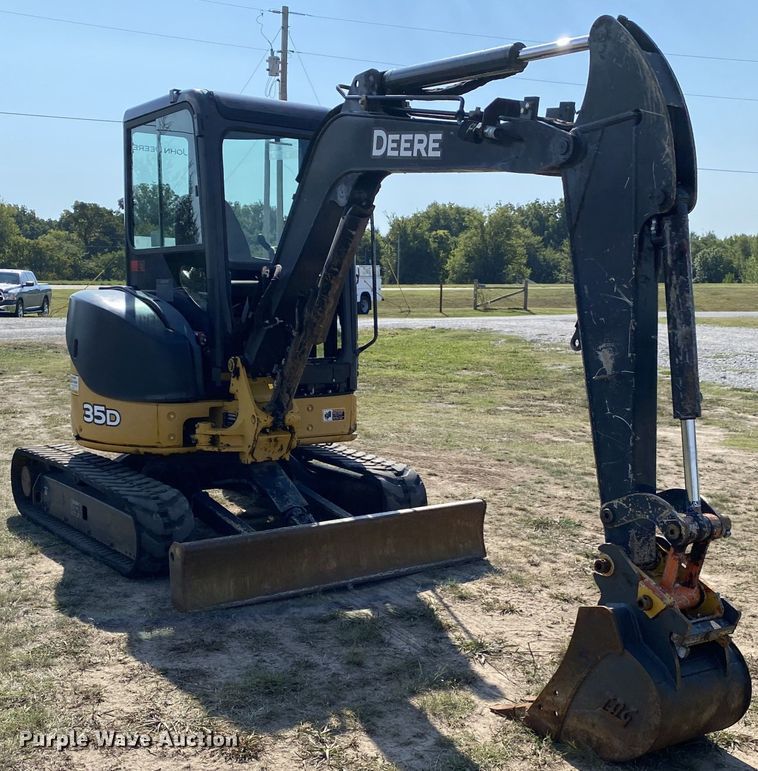 image for item JW9415 2013 John Deere 35D  mini excavator