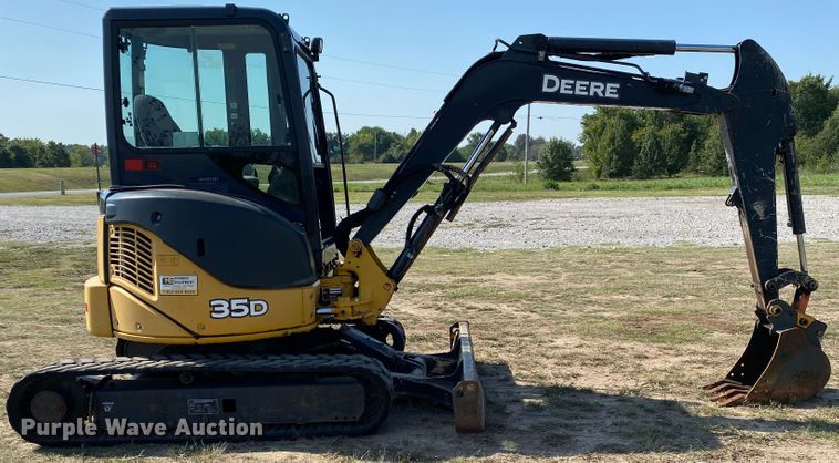image for item JW9415 2013 John Deere 35D  mini excavator