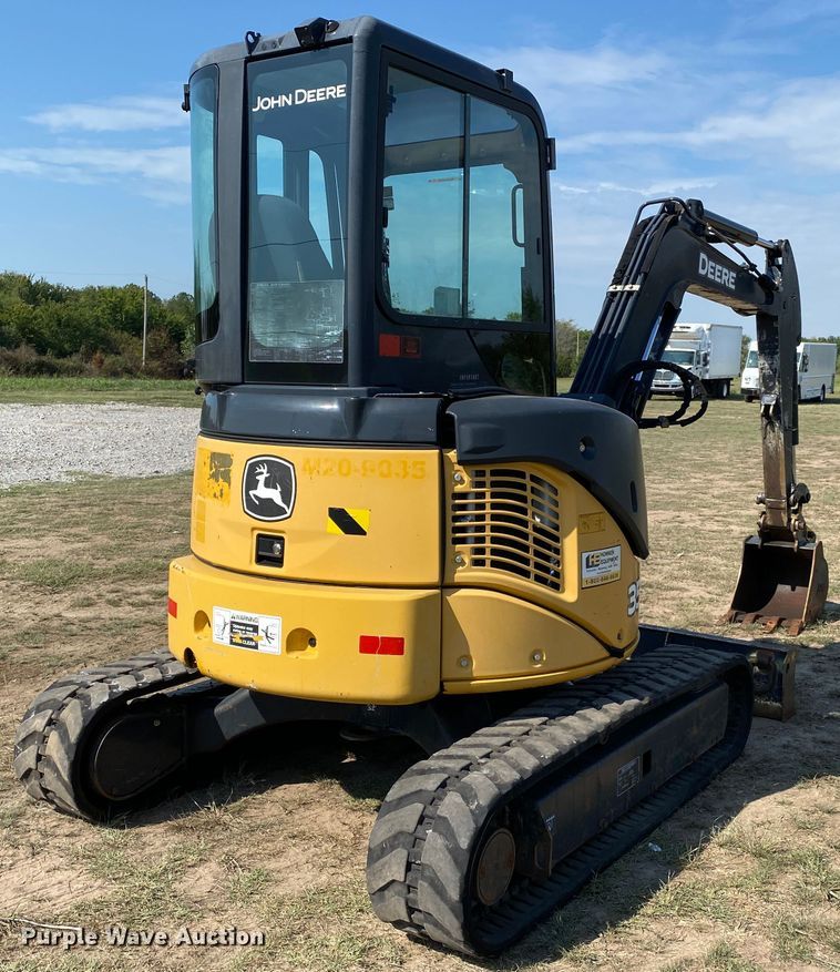 image for item JW9415 2013 John Deere 35D  mini excavator