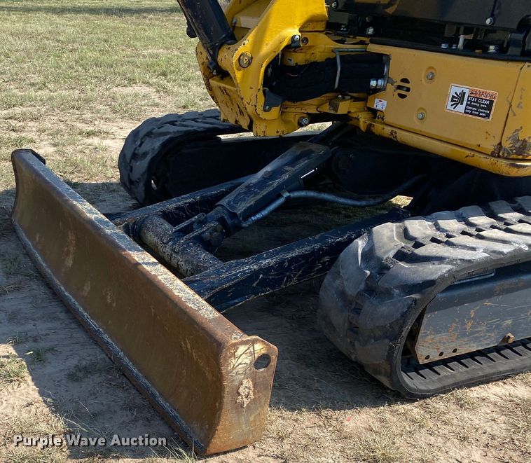 image for item JW9415 2013 John Deere 35D  mini excavator