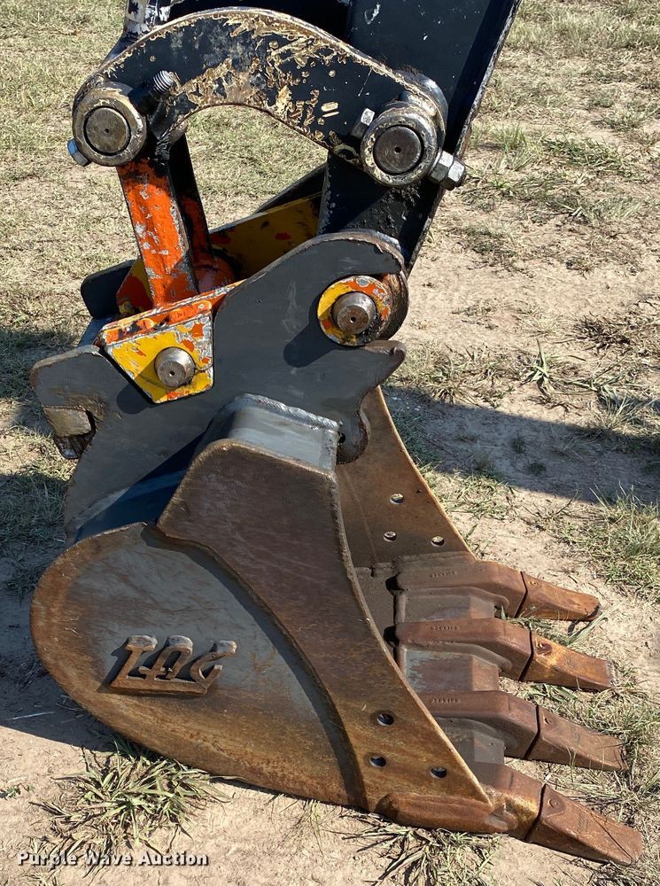 image for item JW9415 2013 John Deere 35D  mini excavator