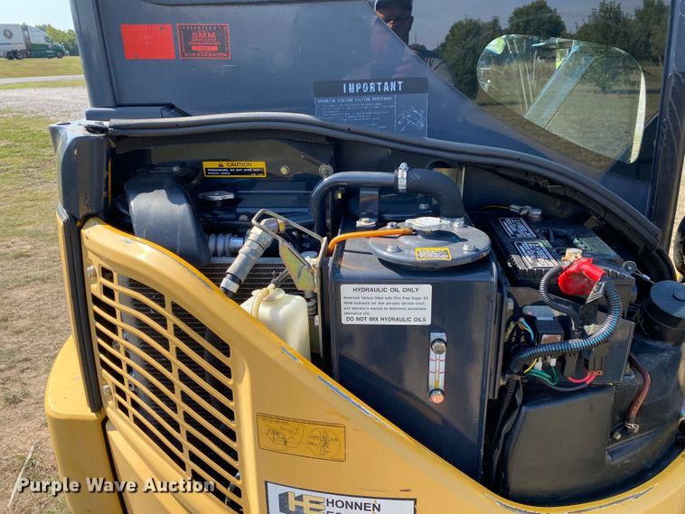 image for item JW9415 2013 John Deere 35D  mini excavator