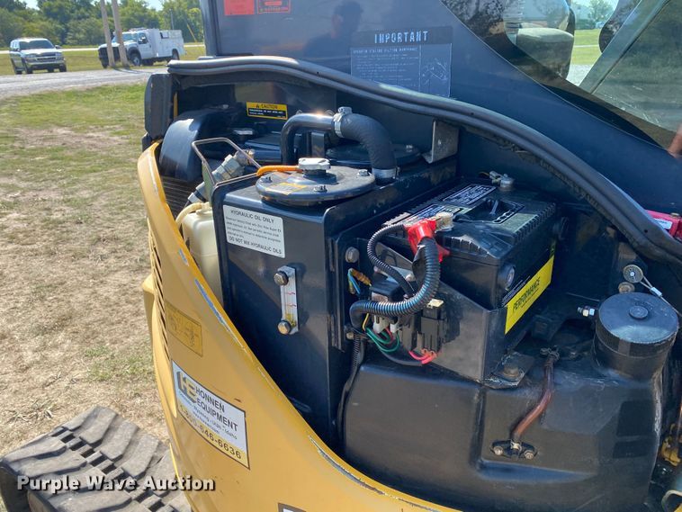 image for item JW9415 2013 John Deere 35D  mini excavator