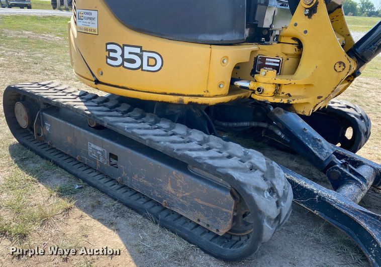 image for item JW9415 2013 John Deere 35D  mini excavator