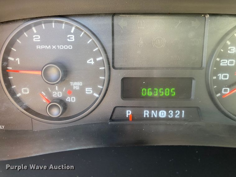 image for item JW9430 2005 Ford F550 Super Duty  bucket truck