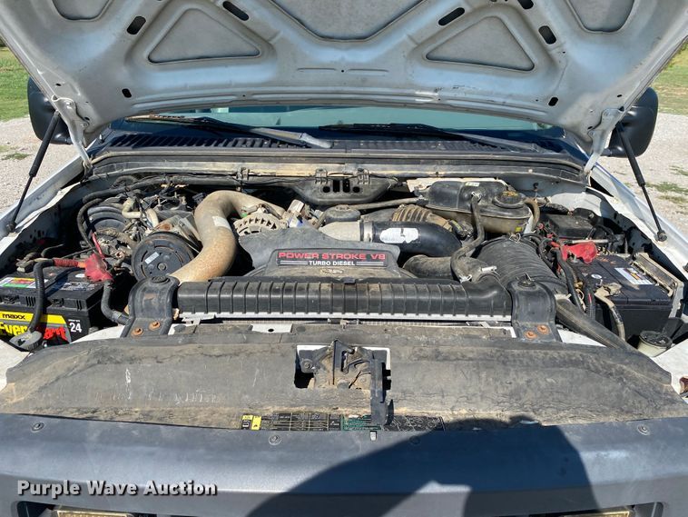 image for item JW9430 2005 Ford F550 Super Duty  bucket truck