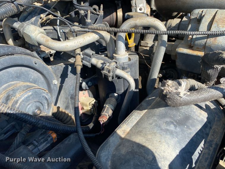 image for item JW9430 2005 Ford F550 Super Duty  bucket truck