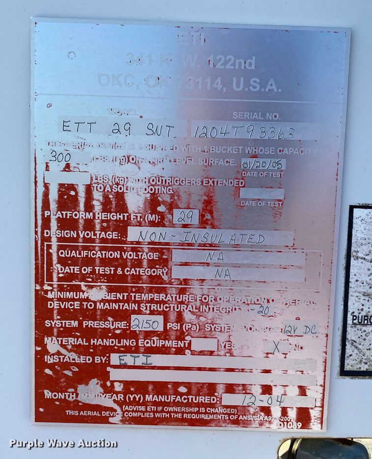 image for item JW9430 2005 Ford F550 Super Duty  bucket truck