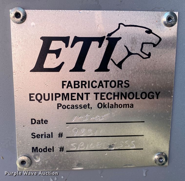 image for item JW9430 2005 Ford F550 Super Duty  bucket truck