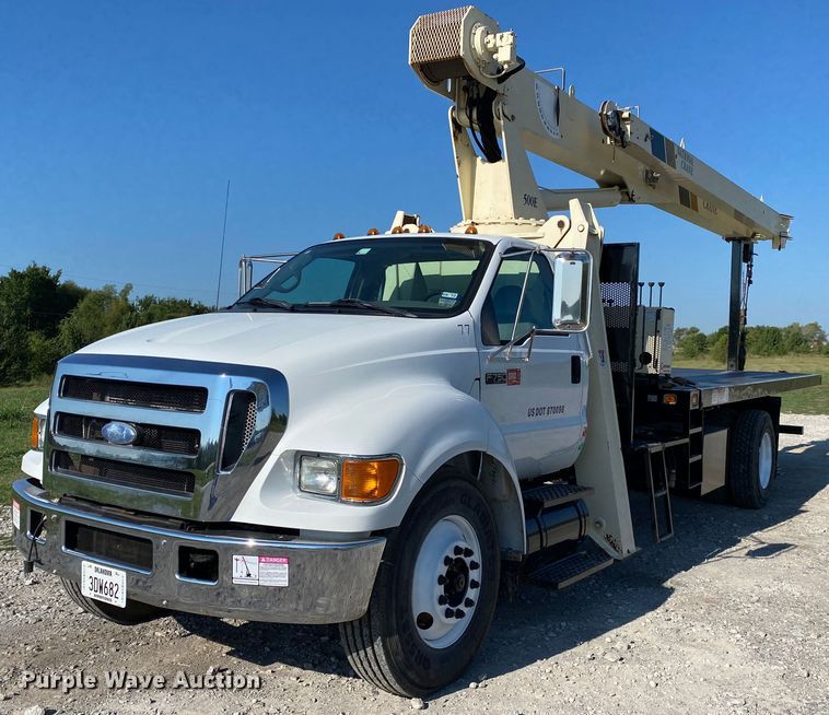 image for item JW9431 2007 Ford F750 Super Duty  crane truck