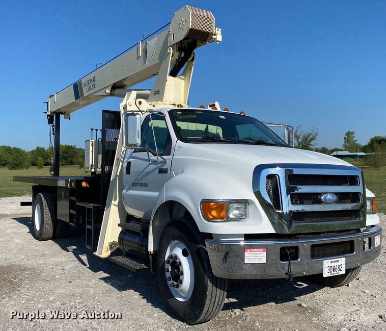 image for item JW9431 2007 Ford F750 Super Duty  crane truck