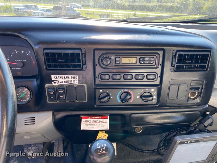 image for item JW9431 2007 Ford F750 Super Duty  crane truck