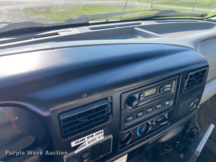 image for item JW9431 2007 Ford F750 Super Duty  crane truck