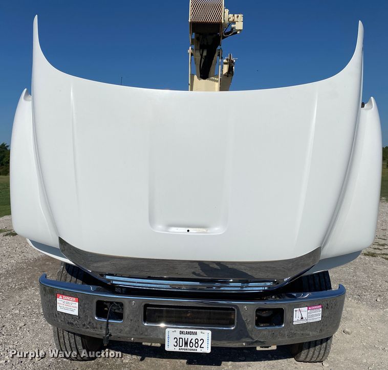image for item JW9431 2007 Ford F750 Super Duty  crane truck